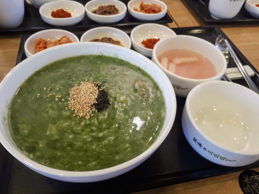 本粥&ビビンバcafe　新村