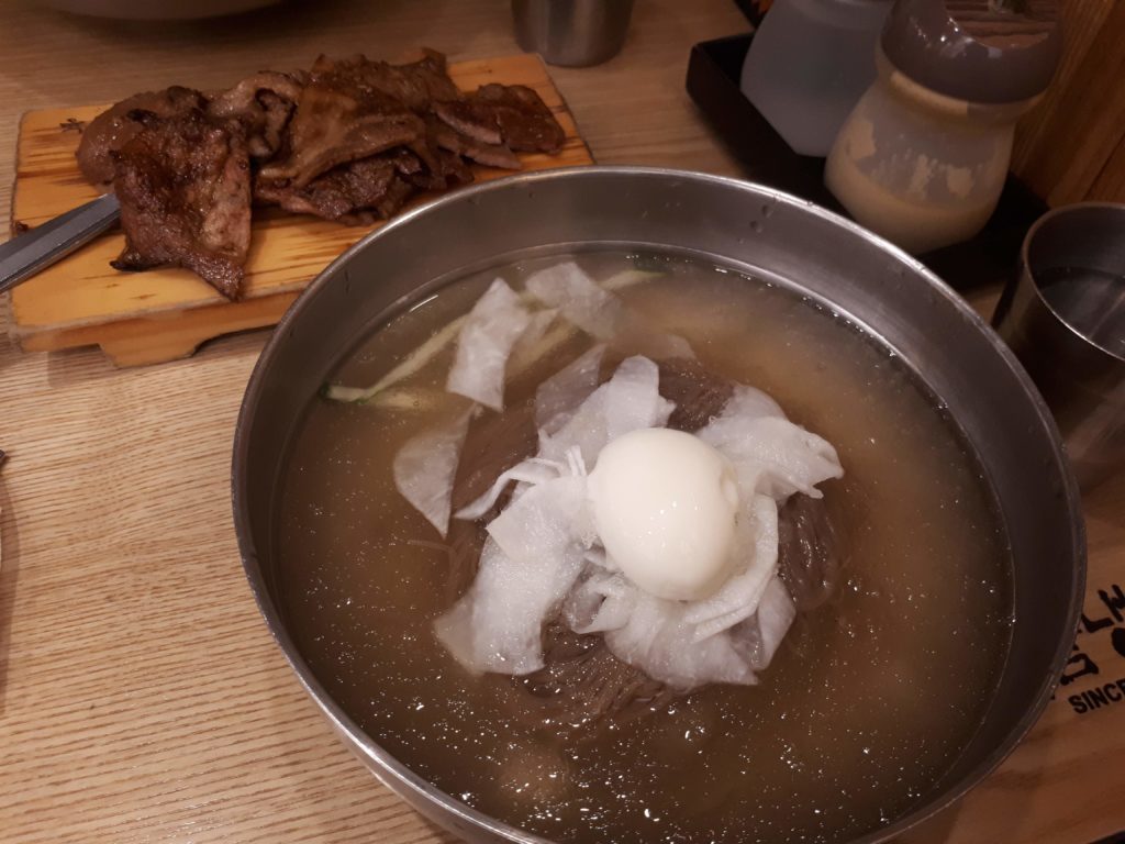 ユッサム冷麺